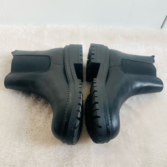 Black Women Block Heel Boots - Picture 4 of 16